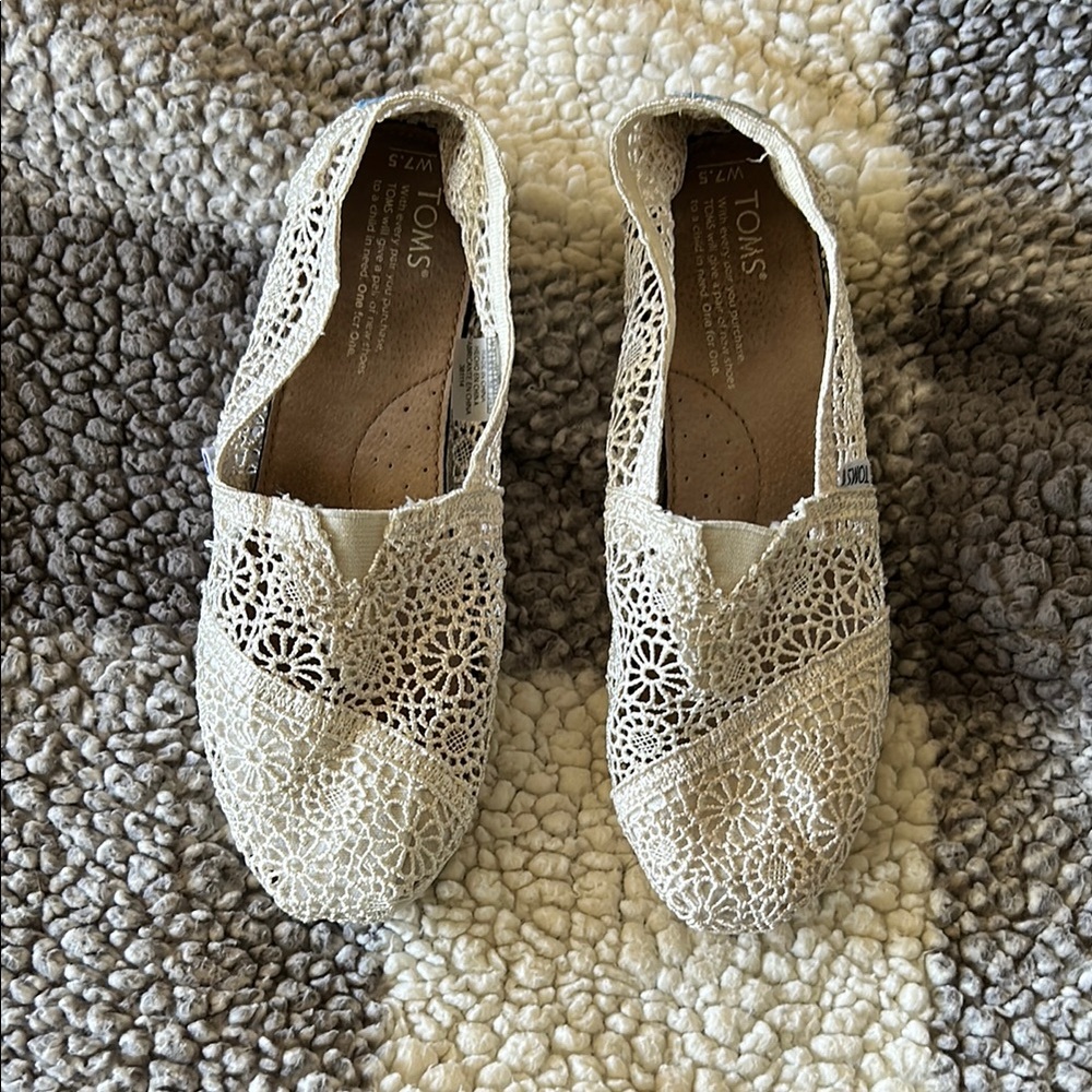 Toms Cream Crochet shoes